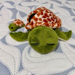 Green Plush Turtle with Mini Baby Turtle - Cute Sea Turtle Toy